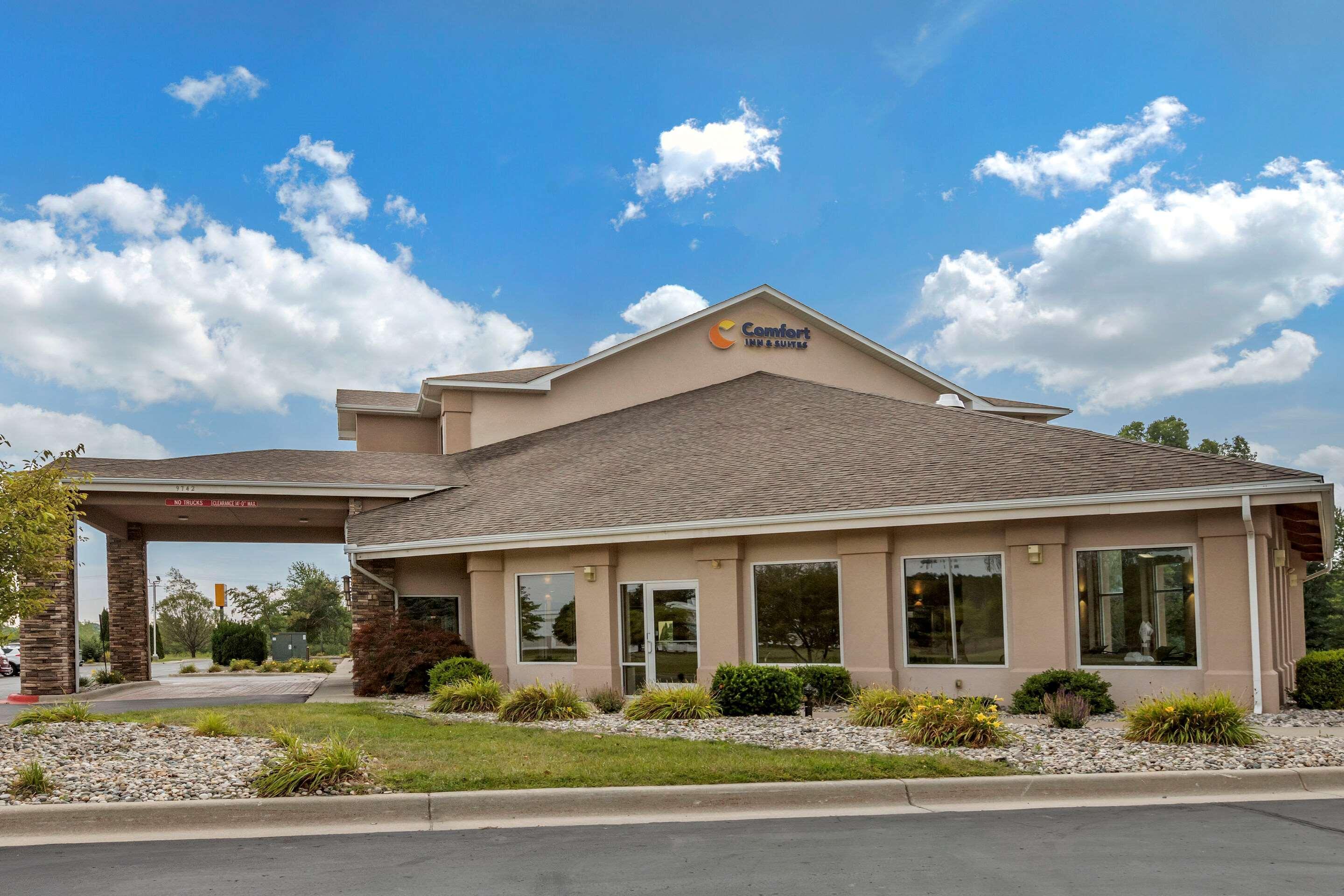 Comfort Inn & Suites Dimondale - Lansing Eksteriør billede