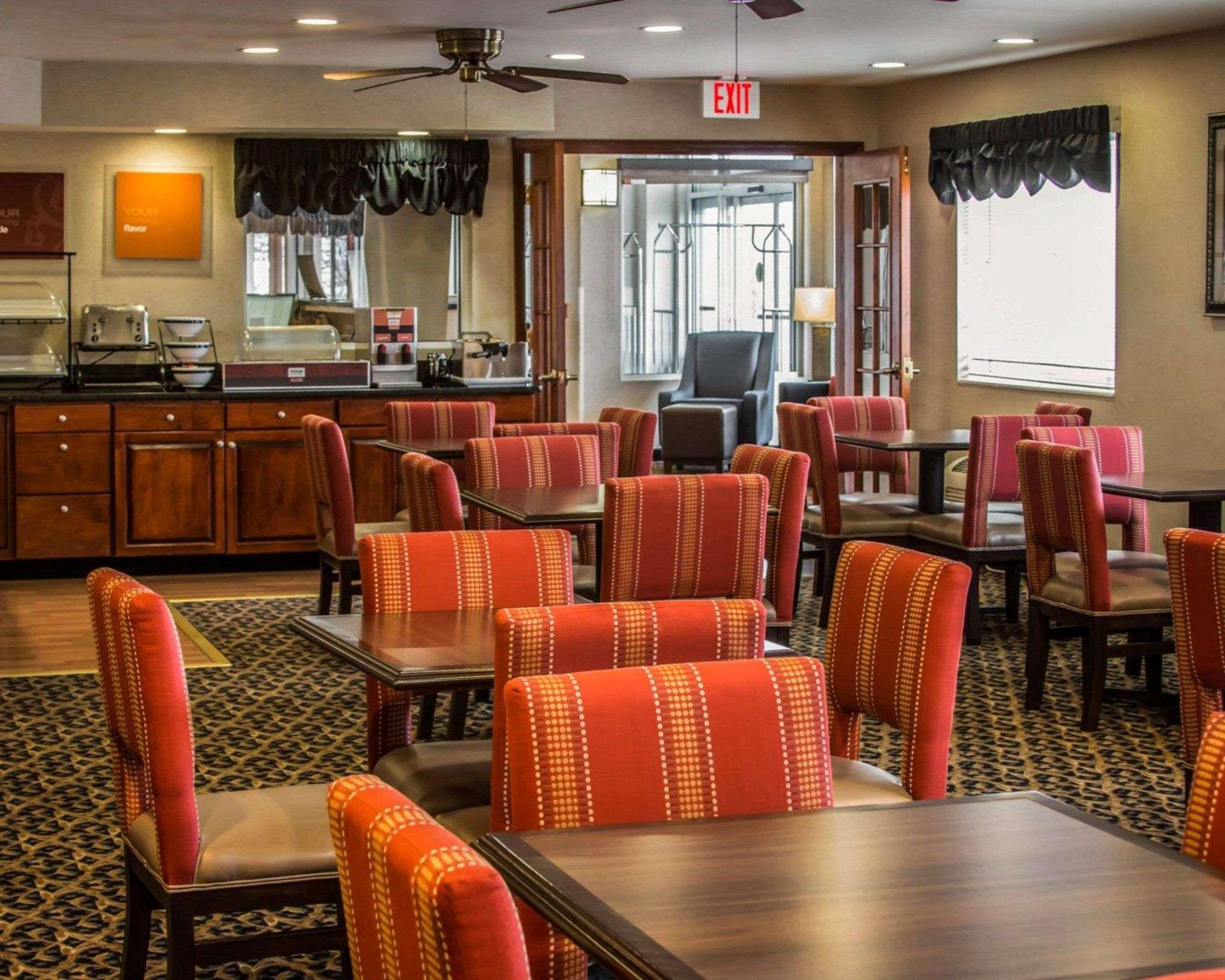 Comfort Inn & Suites Dimondale - Lansing Eksteriør billede